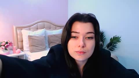 Ari online show from December 2, 1:13 pm