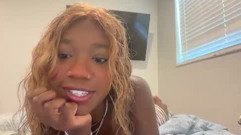 Ari Lael online show from July 30, 9:15 pm