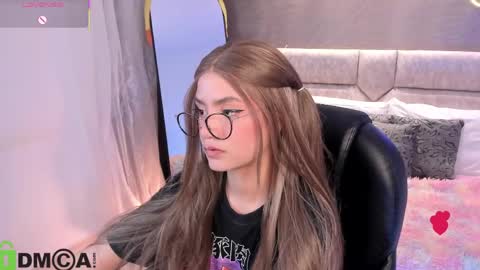 Ari  online show from May 30, 10:49 pm
