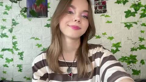 Lisa online show from May 22, 2:37 pm
