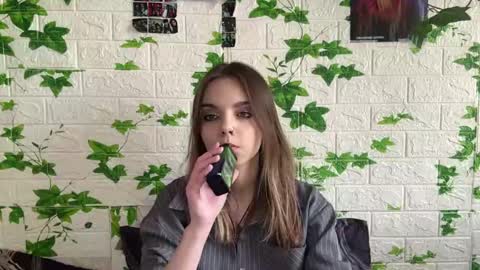Lisa online show from May 24, 6:12 am