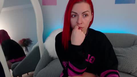 arri_ella online show from September 18, 12:53 am