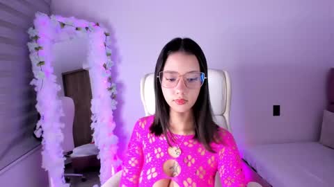 Snapshot of artbelia chatting on February 15, 1:53 am Lia Rose online show from February 15, 1:53 am