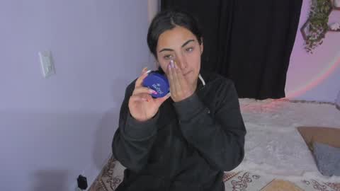Snapshot of artemis_020 chatting on January 21, 2:43 am FENIX online show from January 21, 2:43 am