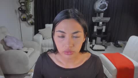 Snapshot of artemis_020 chatting on October 18, 2:03 am FENIX online show from October 18, 2:03 am