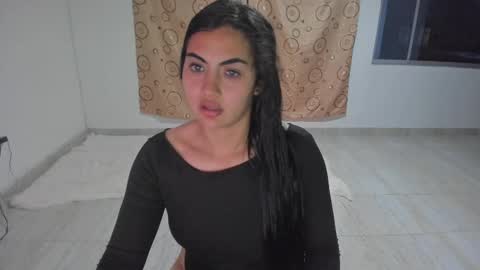Snapshot of artemis_020 chatting on February 20, 1:46 am FENIX online show from February 20, 1:46 am