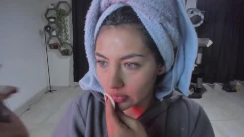 Snapshot of artemis_020 chatting on September 11, 1:39 am FENIX online show from September 11, 1:39 am