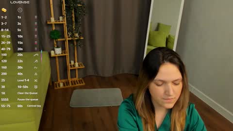 Snapshot of arthurpelto chatting on September 28, 7:08 pm Sara online show from September 28, 7:08 pm