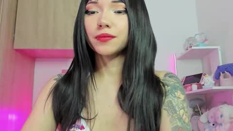 Snapshot of artic_love chatting on October 15, 12:24 am Lenna online show from October 15, 12:24 am