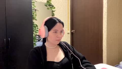 Mary online show from May 27, 6:27 pm