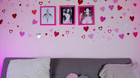 Snapshot of artmiajoy chatting on February 27, 3:37 pm MIA OF artmiajoy online show from February 27, 3:37 pm