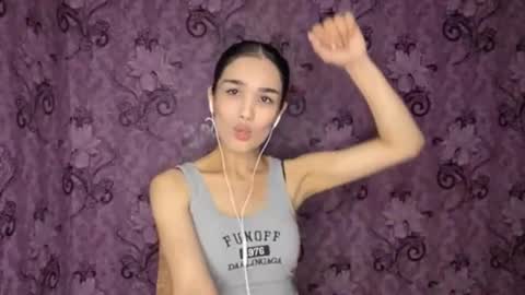 Amina online show from February 7, 6:56 pm