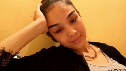 Amina online show from December 18, 7:40 pm