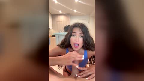 Arya 3 online show from April 8, 11:07 pm