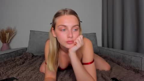your pretty Ashley online show from June 6, 6:14 pm