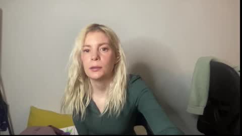 Ashlee online show from January 14, 4:06 am