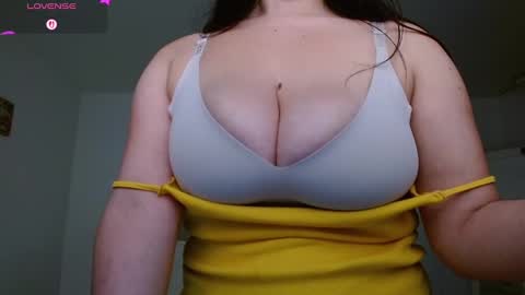 Snapshot of ashley33_ chatting on September 13, 2:08 am Ashley online show from September 13, 2:08 am