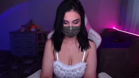 Snapshot of ashley__cooper__ chatting on February 23, 6:01 am Yasmina online show from February 23, 6:01 am