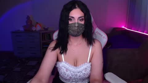 Snapshot of ashley__cooper__ chatting on February 26, 5:46 am Yasmina online show from February 26, 5:46 am