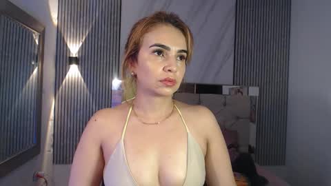 ashley__tylor online show from October 21, 3:10 am