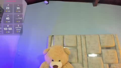 Snapshot of ashleyhiil2 chatting on October 1, 4:17 am AshleyHill online show from October 1, 4:17 am
