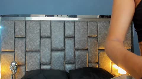 Snapshot of ashleyjonnees chatting on January 4, 11:00 am ASHLEY My schedule 600 - 1400 GMT -5 online show from January 4, 11:00 am