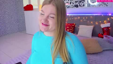 AshleyJonse online show from December 15, 6:40 am