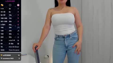 Ashley knight online show from October 18, 1:30 am