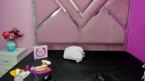 Snapshot of ashleyprescott chatting on March 8, 7:29 pm AshleyPrescott online show from March 8, 7:29 pm