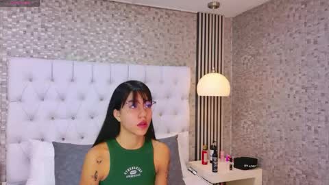 AshleyRoberh online show from May 6, 2:04 am