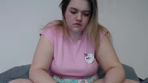 Snapshot of ashleyrosee_ chatting on February 21, 12:16 am Anite online show from February 21, 12:16 am