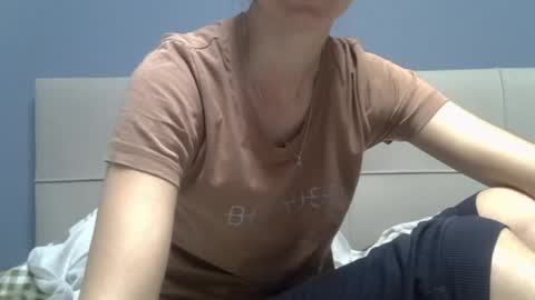 Ashley online show from May 31, 9:04 am