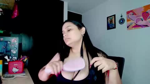 ashliecooperr online show from January 18, 7:54 pm