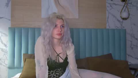 ashlycross online show from August 6, 2:35 pm