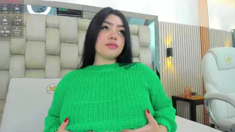 Snapshot of ashlyn_parker chatting on February 2, 7:35 pm ashlyn online show from February 2, 7:35 pm