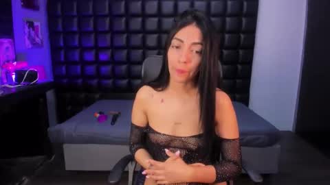 ashlyy sweet  online show from April 16, 9:39 pm