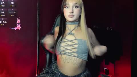 Snapshot of ashmila chatting on February 16, 8:10 am Mila online show from February 16, 8:10 am