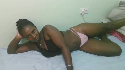 ashyneil_ online show from May 27, 1:57 am