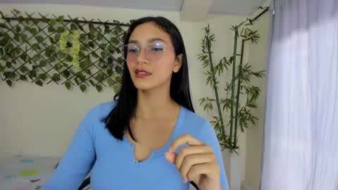 Snapshot of asiam_brunet chatting on September 23, 2:48 pm Camila online show from September 23, 2:48 pm