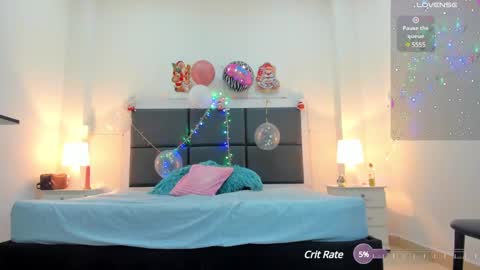 Snapshot of aslhyn_gomez chatting on December 5, 8:55 pm Aslhyn online show from December 5, 8:55 pm