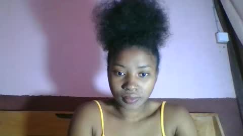 asmiraa online show from February 12, 7:10 am