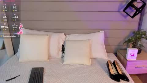 instagramsoofiaa giraldo online show from November 18, 8:43 pm