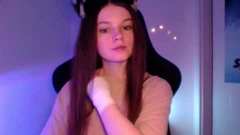 astradream_ online show from January 16, 11:23 pm