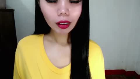 Snapshot of asuna_charming chatting on October 13, 6:43 pm asuna_charming online show from October 13, 6:43 pm