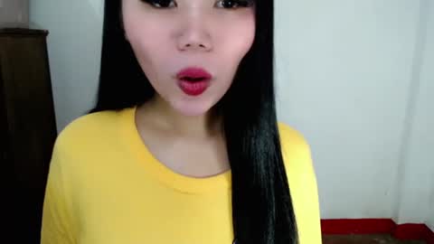 Snapshot of asuna_charming chatting on October 1, 8:03 pm asuna_charming online show from October 1, 8:03 pm