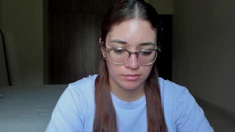 Snapshot of atenas__05 chatting on February 1, 7:02 pm atenas online show from February 1, 7:02 pm