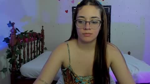 Snapshot of atenas__05 chatting on December 30, 6:49 pm atenas online show from December 30, 6:49 pm