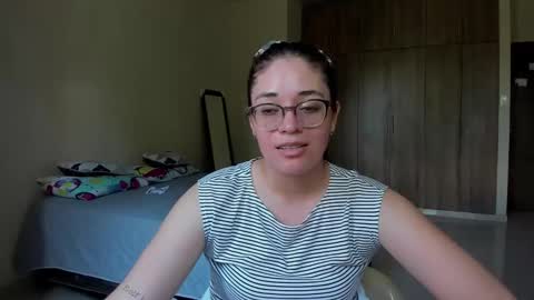 Snapshot of atenas__05 chatting on January 21, 7:06 pm atenas online show from January 21, 7:06 pm