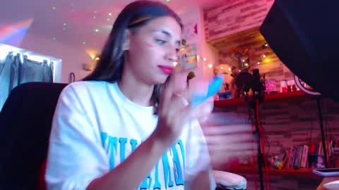 Atenea online show from February 14, 3:05 pm