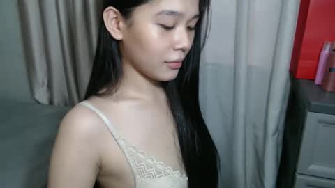 Snapshot of atheena_charm chatting on January 15, 2:38 am Athena online show from January 15, 2:38 am